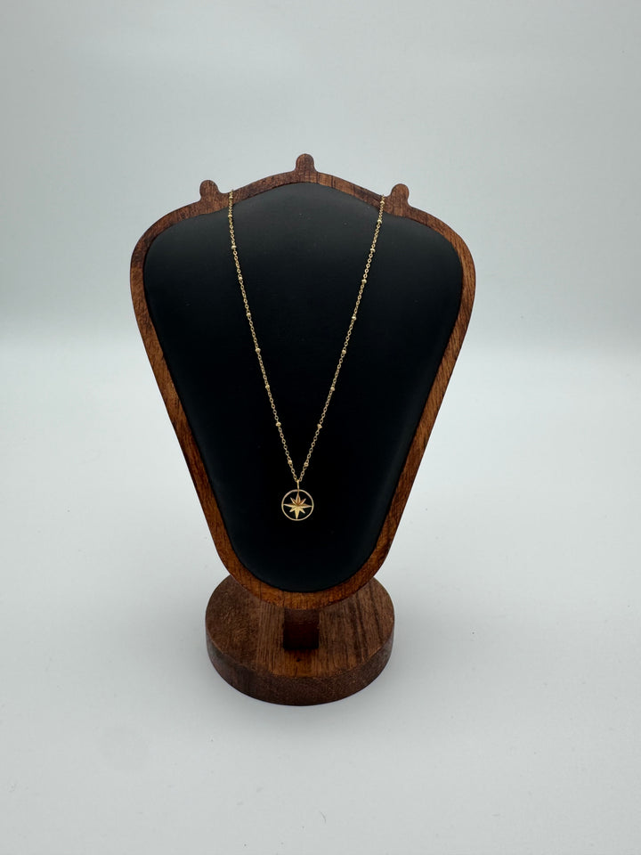 Collier boussole